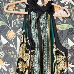 Elegant Green and Gold Patterned top